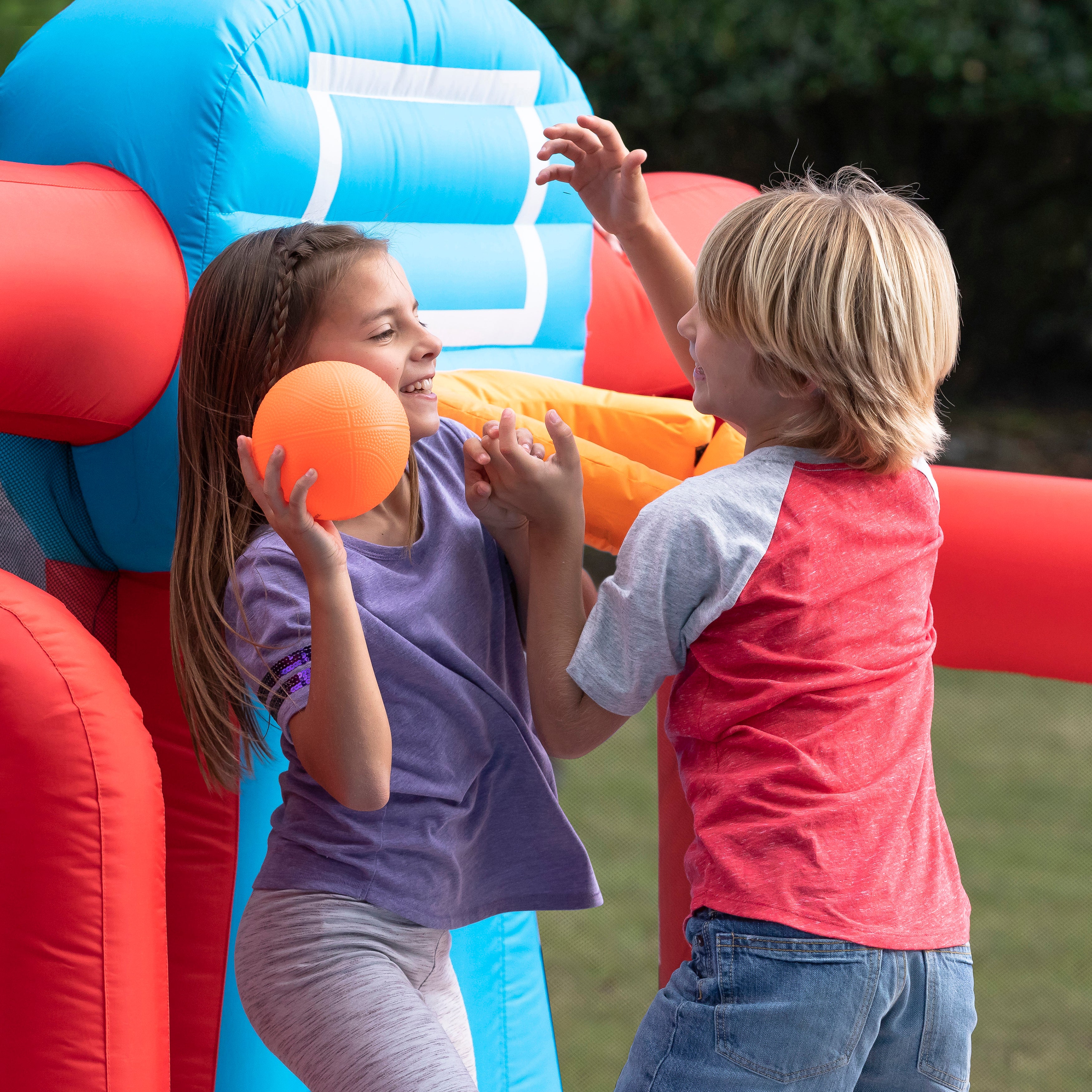 Inflable cancha de Basketball y resbaladilla Max Sports